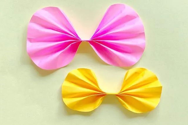 适合幼儿的春天手工：折纸手工简单蝴蝶(步骤图解)