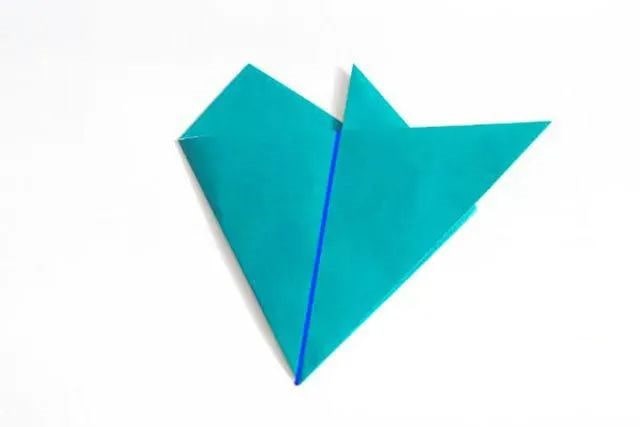 春天手工纸花朵：剪纸镂空的樱花(步骤图解)