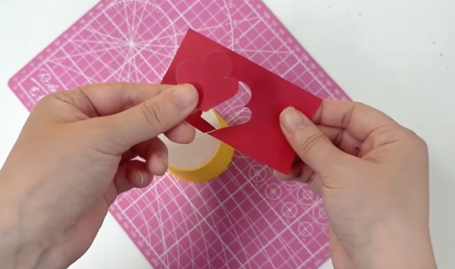 一次性纸杯手工制作小鸡卡门