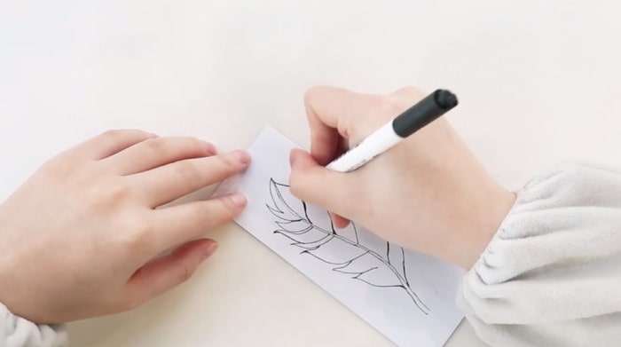 羽毛书签制作的方法