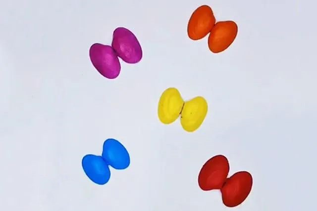 花蛤壳废物利用手工制作粘贴画蝴蝶(步骤图解)