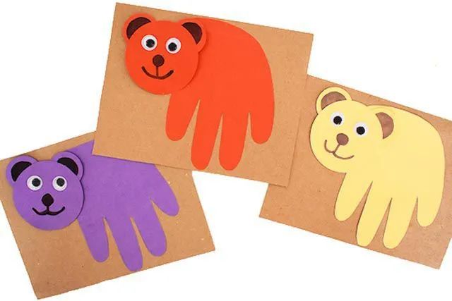 幼儿大熊猫手工：手掌印粘贴制作大熊猫
