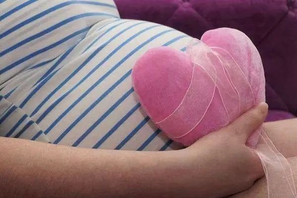 怀孕期间手麻脚麻是怎么回事