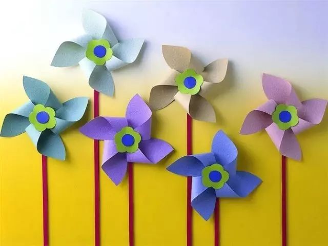 幼儿园墙面布置创意粘贴手工