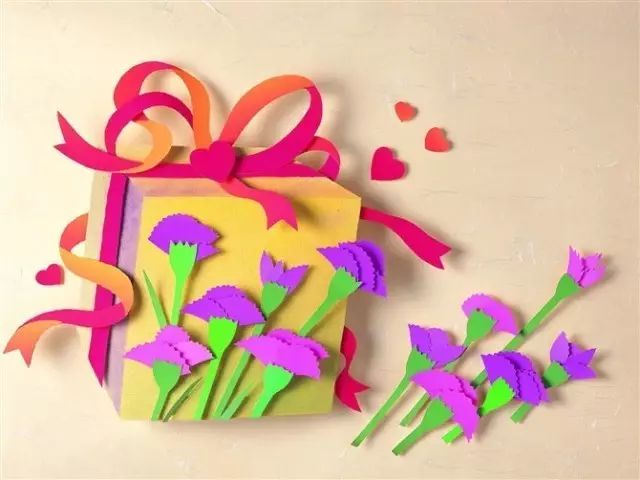 幼儿园墙面布置创意粘贴手工