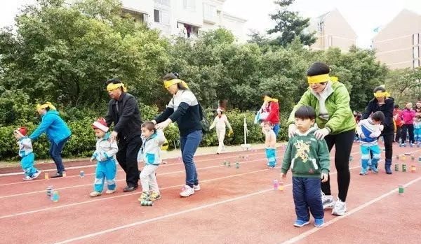 30个超好玩的幼儿园六一儿童节亲子游戏
