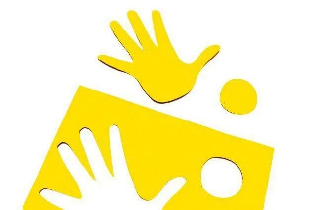 简单手工制作小动物：手印拼贴画鸭子