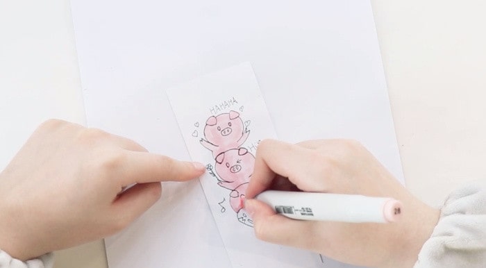 三只小猪书签的制作方法