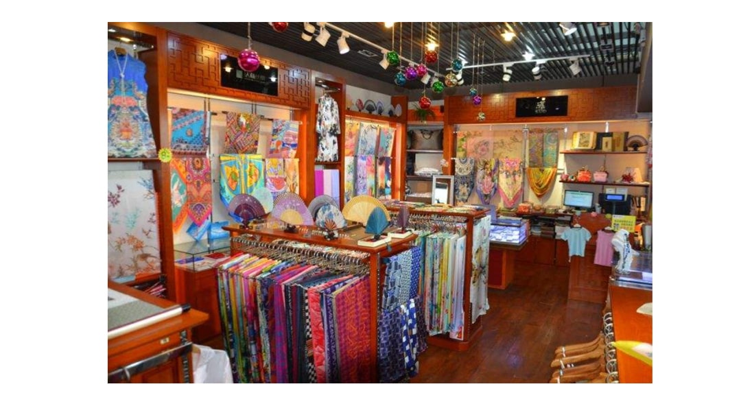 幼儿园大班社会教案：蚕丝真美丽