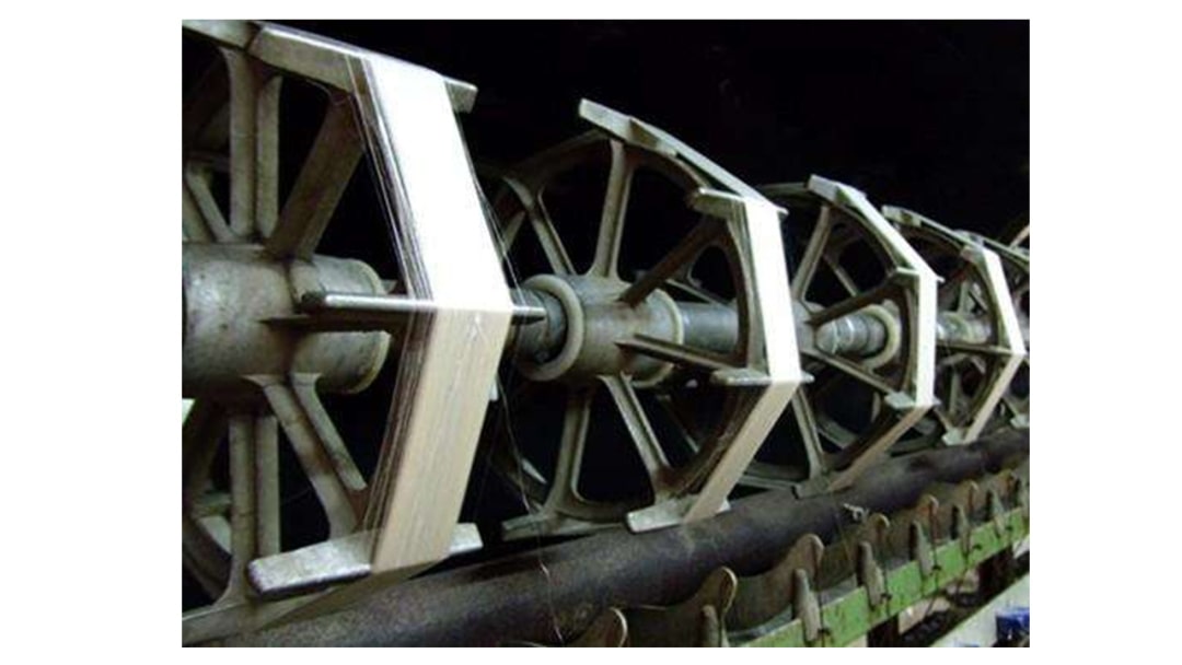 幼儿园大班社会教案：蚕丝真美丽