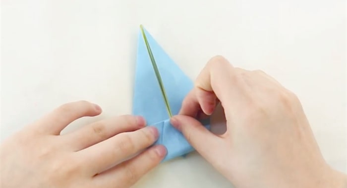 折纸杰尼龟书签的制作方法