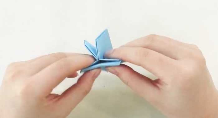 折纸杰尼龟书签的制作方法