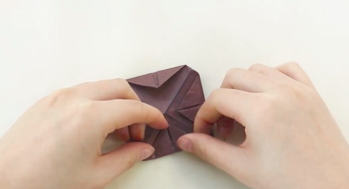 折纸杰尼龟书签的制作方法