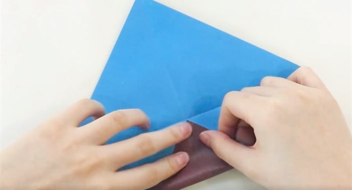 折纸杰尼龟书签的制作方法