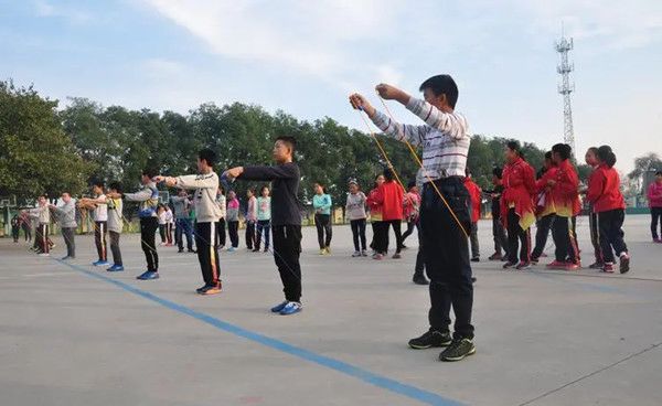 跳绳比赛作文600字