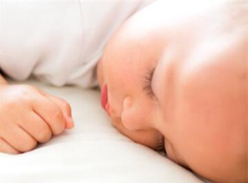 怎么判断宝宝想睡觉，宝宝睡多久正常