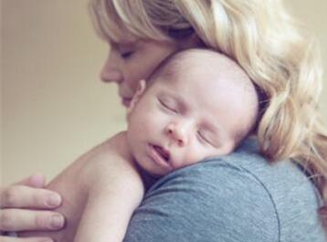 怎么判断宝宝想睡觉，宝宝睡多久正常