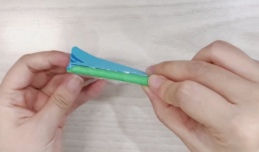 卡纸折一朵美丽的立体康乃馨