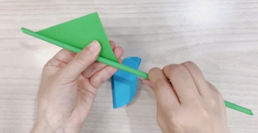 卡纸折一朵美丽的立体康乃馨