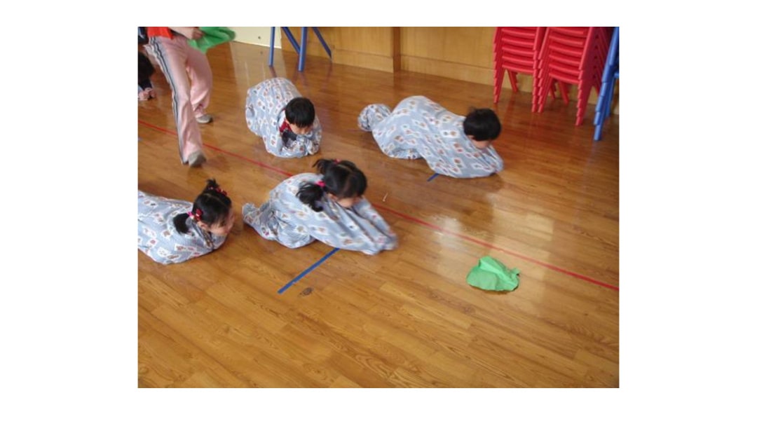 幼儿园大班健康教案：勇敢的蚕宝宝