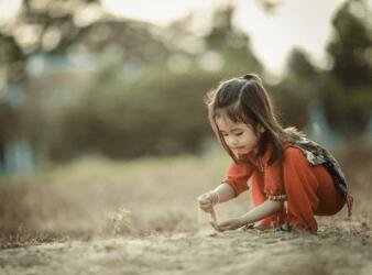 五行缺火女孩起名_女孩名字缺火怎么起名
