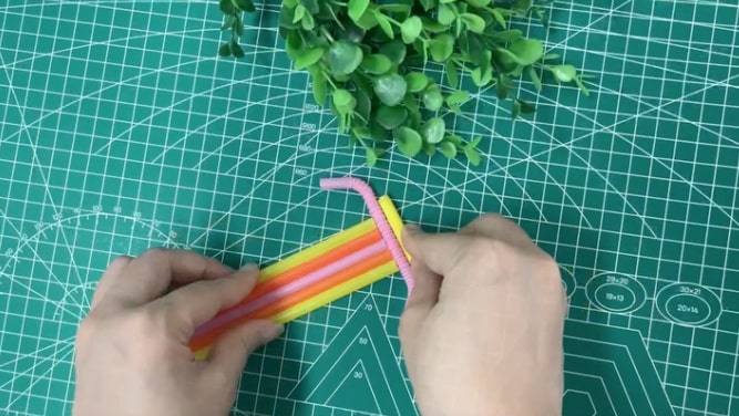 吸管吸管手工制作一把霸气十足的宝剑