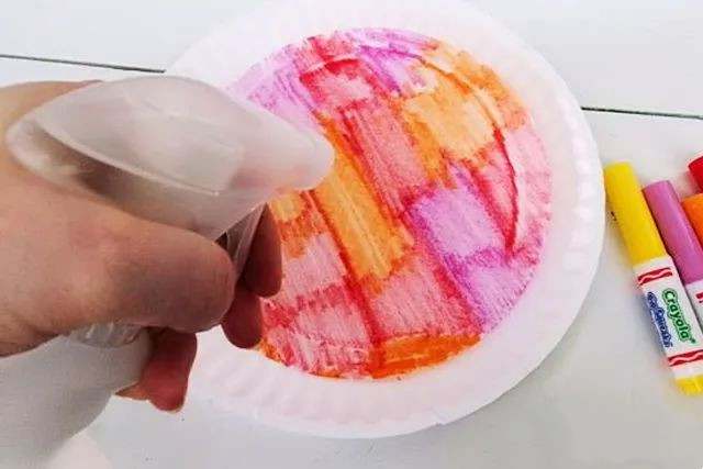 变废为宝手工小制作：咖啡滤纸制作漂亮的秋天大树