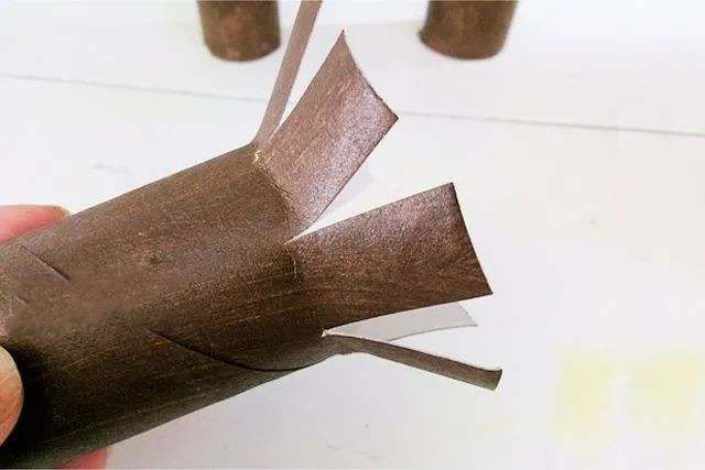 变废为宝手工小制作：咖啡滤纸制作漂亮的秋天大树