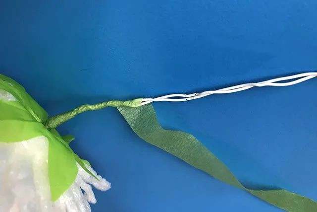 废物利用水果网套制作手工菊花