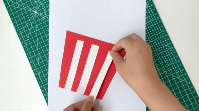 教你用餐巾纸做一桶香甜的爆米花剪贴画