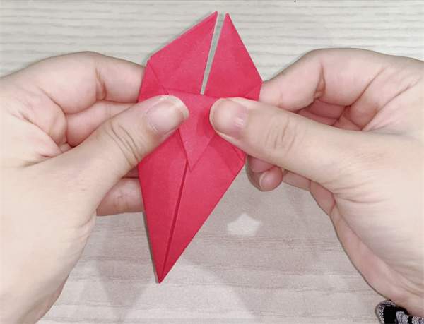 草莓手工折纸教程可爱又逼真