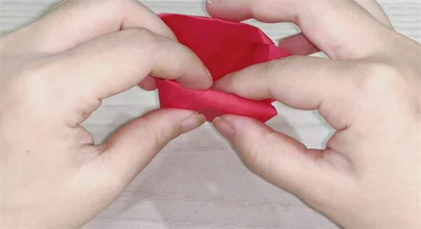 草莓手工折纸教程可爱又逼真