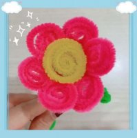 扭扭棒花朵制作教程：扭扭棒扭一朵美丽的小红