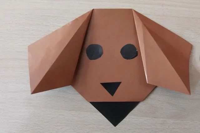 幼儿折纸手工简单小动物：怎么折纸坐着的小狗