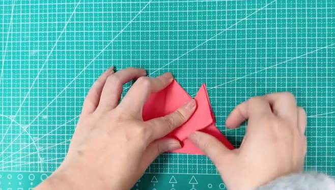 小螃蟹手工折纸教程简单