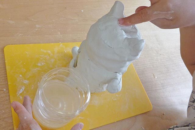 儿童变废为宝手工：矿泉水瓶手工制作招财猫造型存钱罐