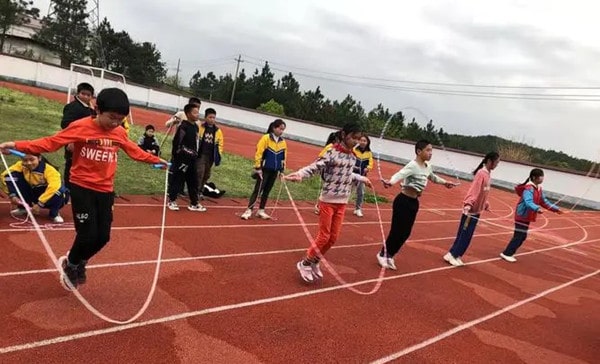 跳绳比赛作文300字三年级作文