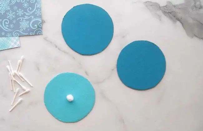 冬季儿童手工《棉签雪花》