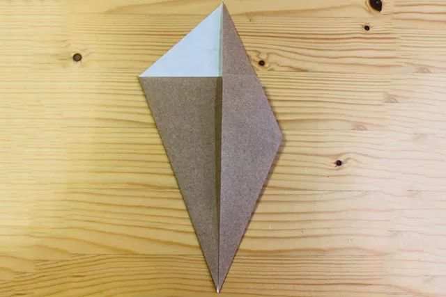 适合小孩子的折纸恐龙教程：简单折纸立体霸王龙(步骤图解)