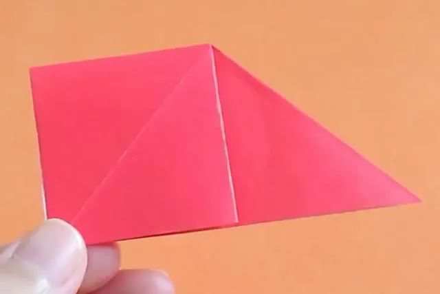 新年简单手工制作：怎么折纸灯笼(步骤图解)