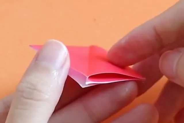 新年简单手工制作：怎么折纸灯笼(步骤图解)