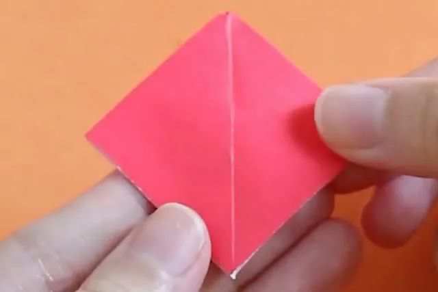 新年简单手工制作：怎么折纸灯笼(步骤图解)