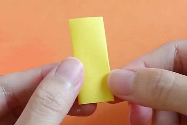 新年简单手工制作：怎么折纸灯笼(步骤图解)