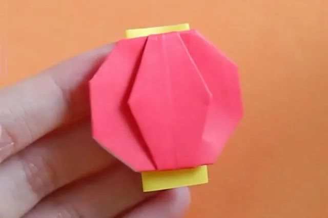 新年简单手工制作：怎么折纸灯笼(步骤图解)