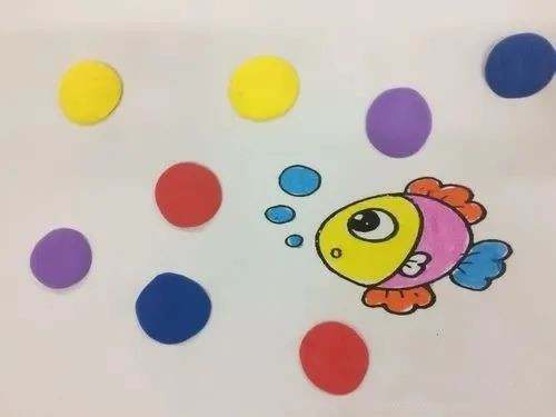 幼儿园小班数学活动教案《小鱼吹泡泡》