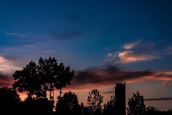 傍晚造句 用傍晚造句子