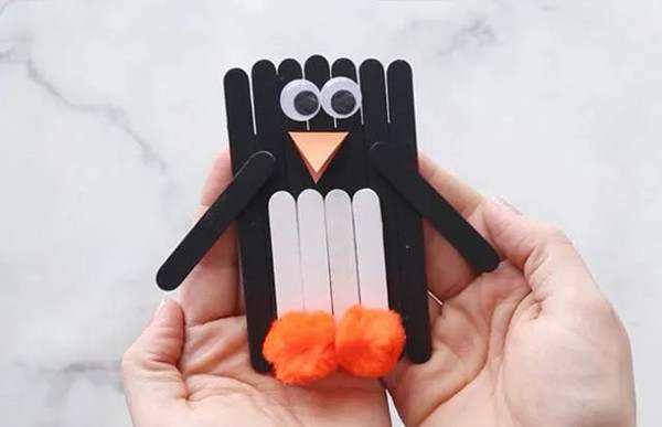 冰棍棒废物利用手工制作《小企鹅》