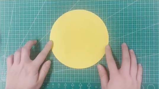 三八妇女节手工制作一束鲜花