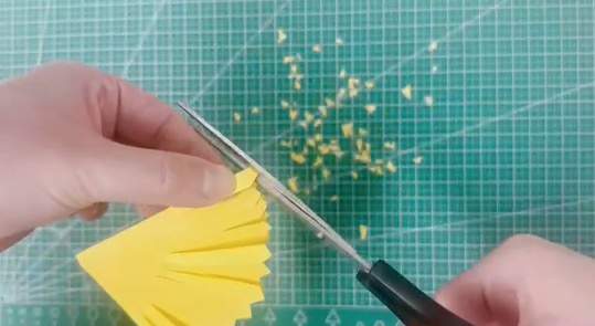 三八妇女节手工制作一束鲜花