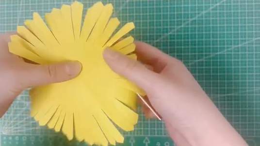 三八妇女节手工制作一束鲜花